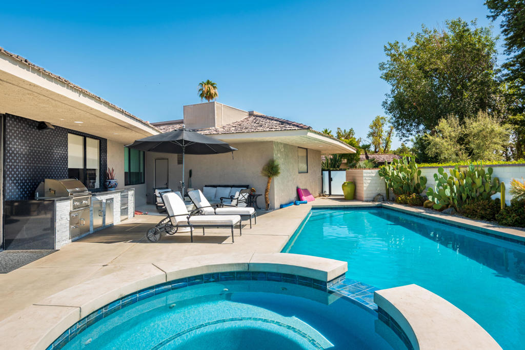 The Springs C.C. - Residential Lease