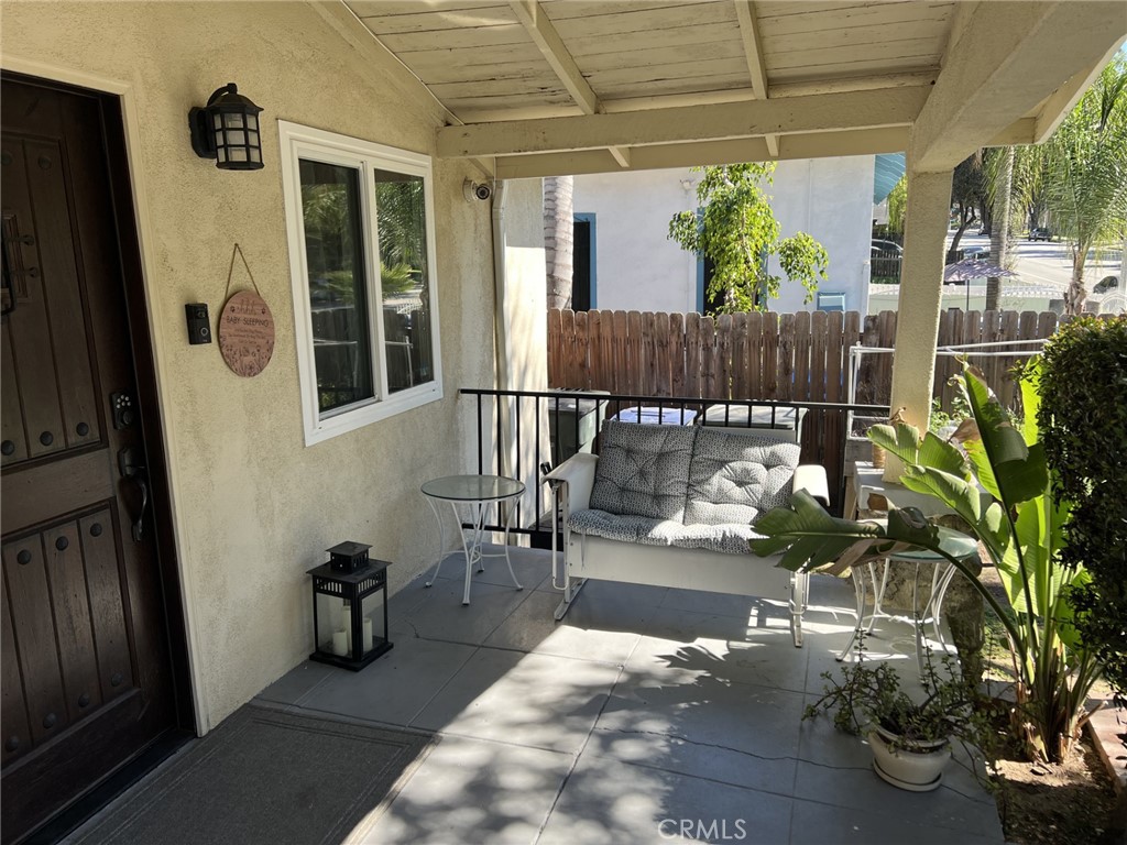 Properties 2 119 W Washington