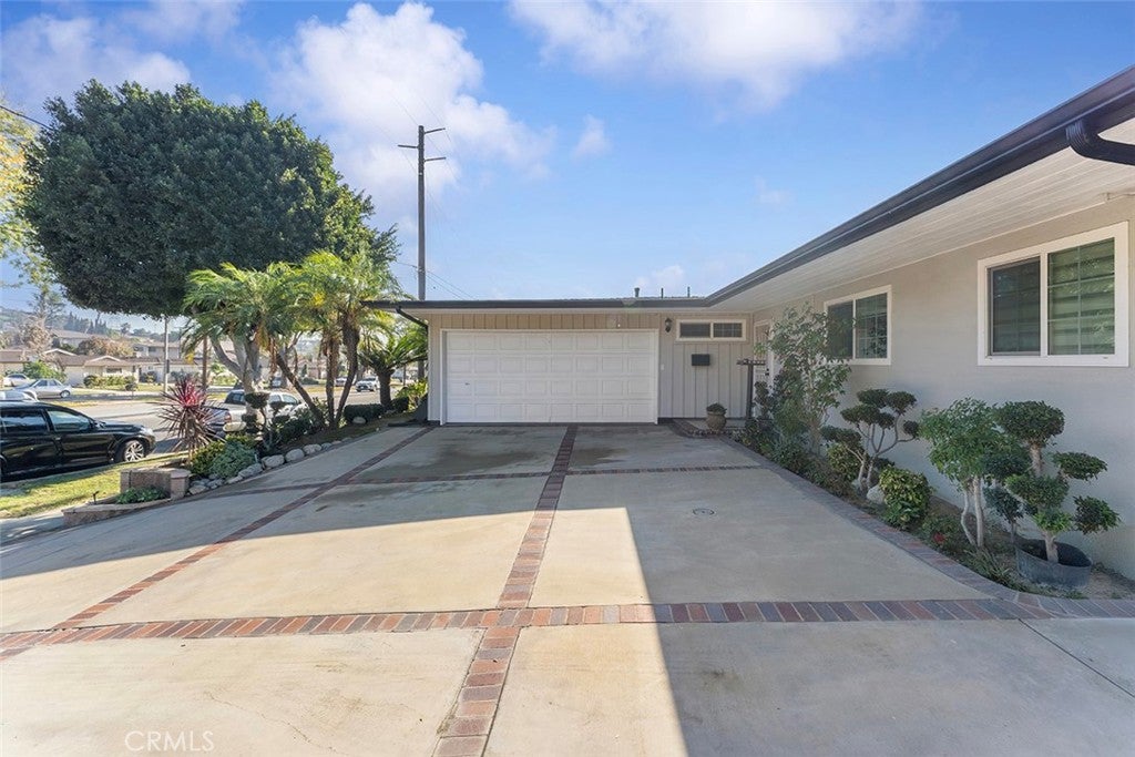 1343 S Garfield