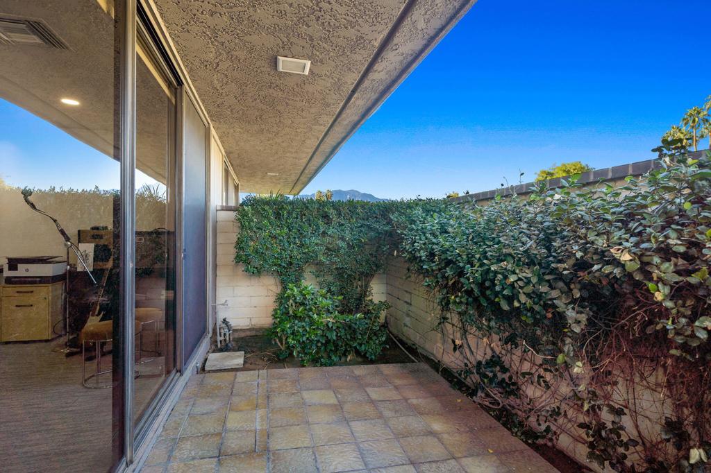 The Springs C.C. - Residential