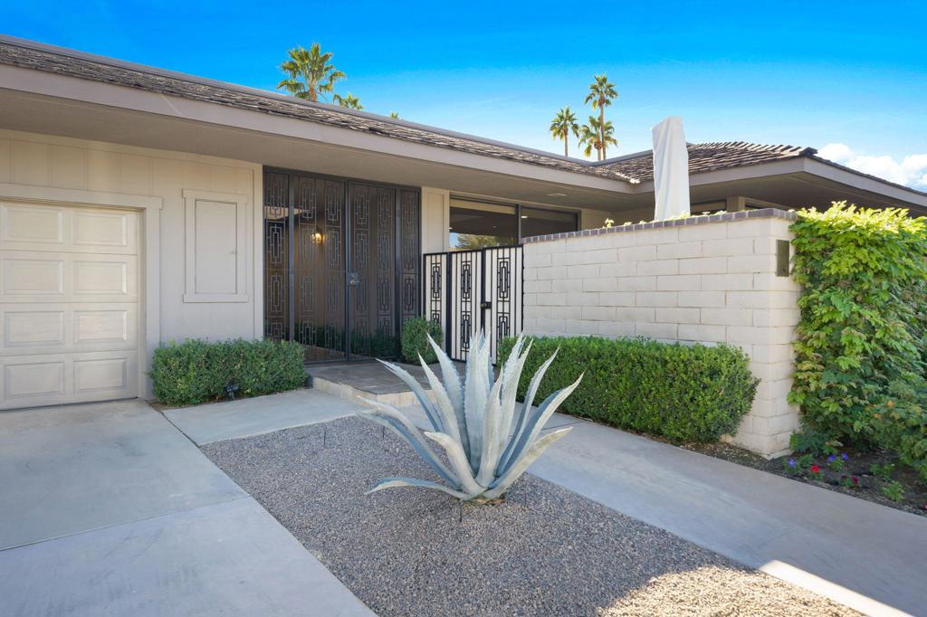 The Springs C.C. - Residential