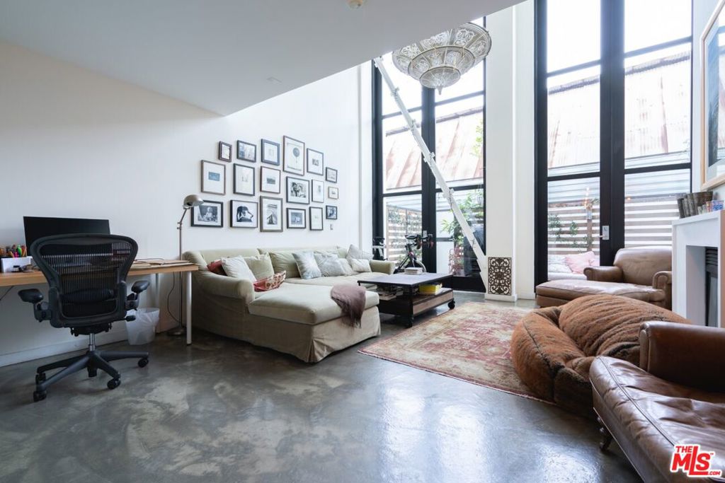Venice live/work space available for lease in the architecturally elegant Dogtown Lofts. This two-story loft with 18" ceilings an open floor plan and floor-ceiling windows is just blocks to the beach and all of the world-class shopping and dining on Abbot Kinney and Rose Avenue. Call for availability.