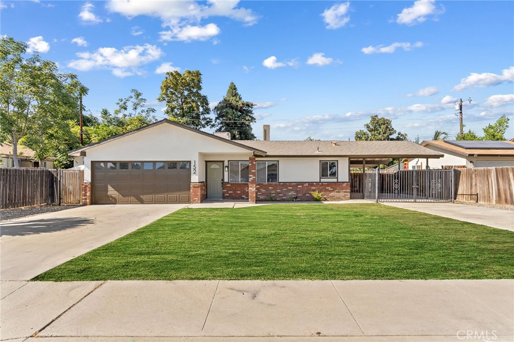 Welcome to 152 Cooper Avenue!
This beautifully updated 3-bedroom, 2-bath home offers the perfect blend of modern comfort and classic charm. With 1,150 sq. ft. of living space and built in 1975, the home has been thoughtfully refreshed to feel brand new while keeping its timeless character.
Step inside to find a bright and open floor plan featuring fresh paint, new flooring, and a spacious living area that flows seamlessly into the dining space and kitchen. The stylish kitchen is a showstopper with sleek countertops, updated cabinetry, stainless steel appliances, and plenty of storage for the home chef.
The bedrooms are well-sized with modern finishes, ceiling fans, and great natural light, while the bathrooms have been tastefully renovated with contemporary fixtures.
Enjoy Bakersfield’s sunny days in the large backyard with covered patio—perfect for weekend BBQs, family gatherings, or simply relaxing outdoors. The extended driveway and attached garage provide plenty of parking and storage.
Located in a quiet, established neighborhood, this home is close to schools, shopping, parks, and offers easy freeway access. Whether you’re a first-time buyer or looking to downsize, 152 Cooper Ave is move-in ready and waiting for you!
Don’t miss this opportunity—schedule your showing today and make this Bakersfield gem yours!