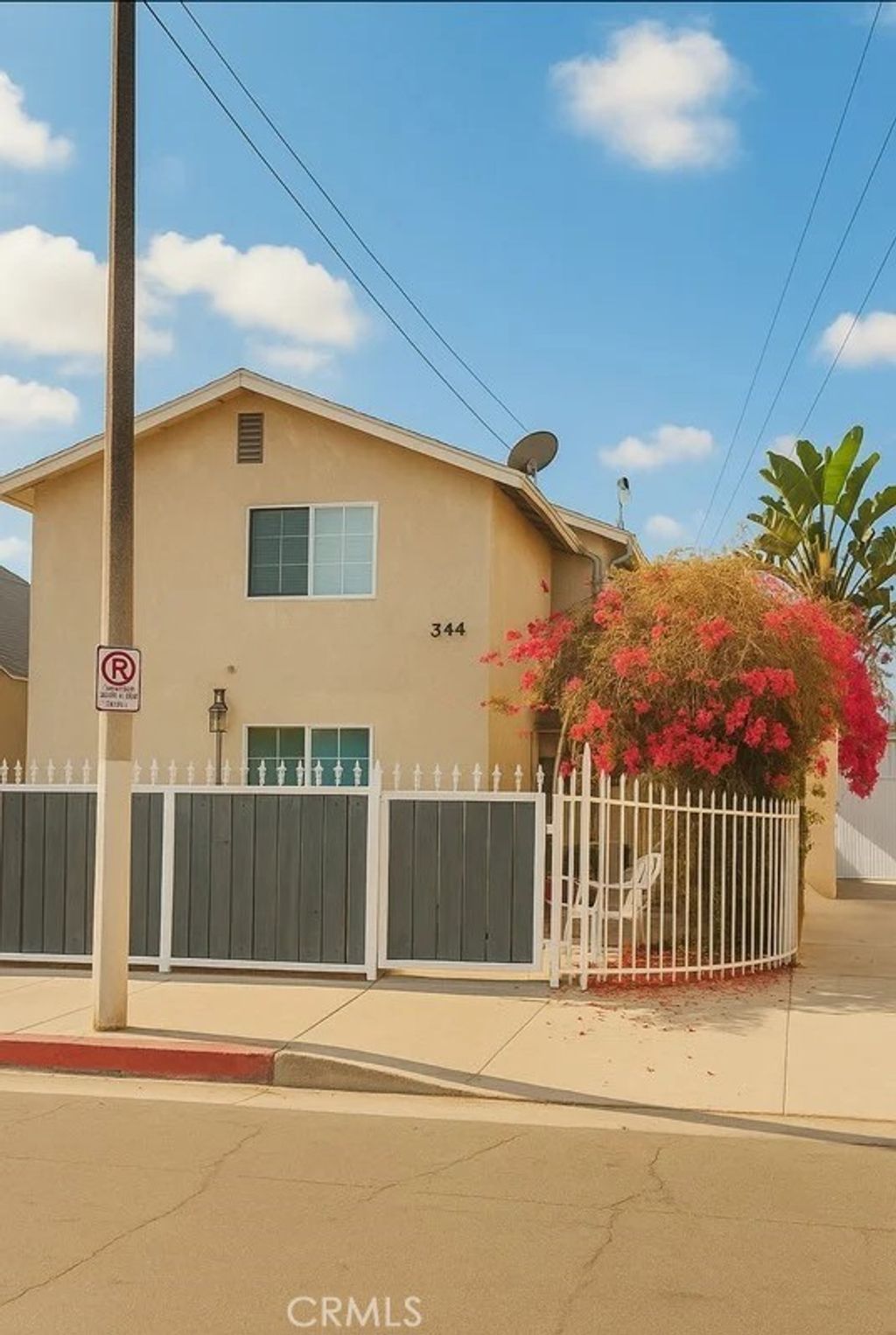 Photo of 342 W 56th St, Los Angeles, CA 90037 (MLS # CV25264999)