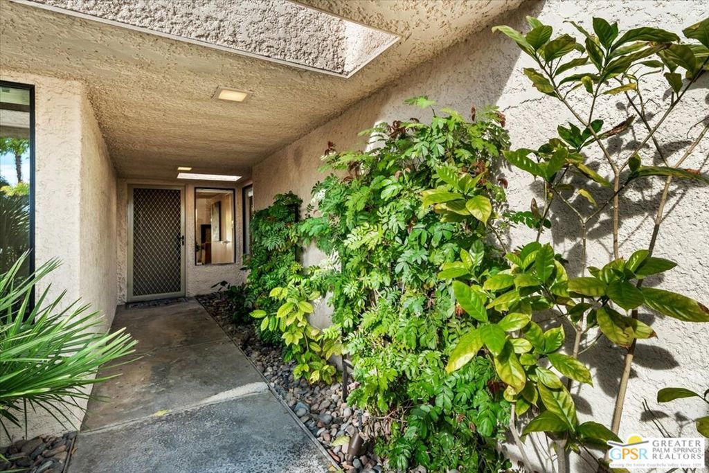 1561 S Cerritos Drive