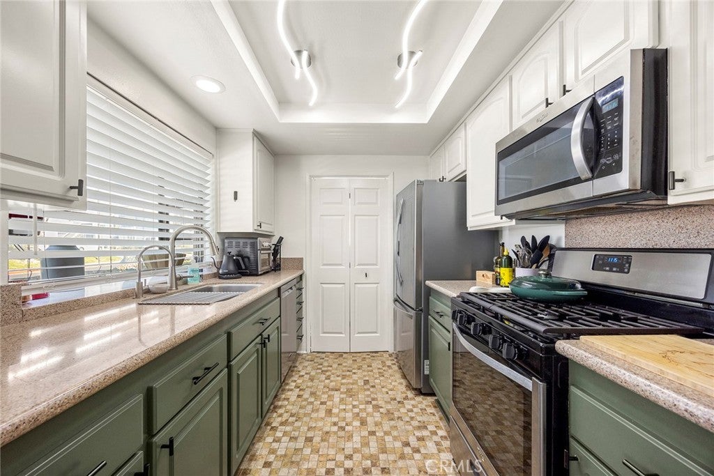 1 Oak Spring Ln 320, Aliso Viejo CA 92656 - Photo 6