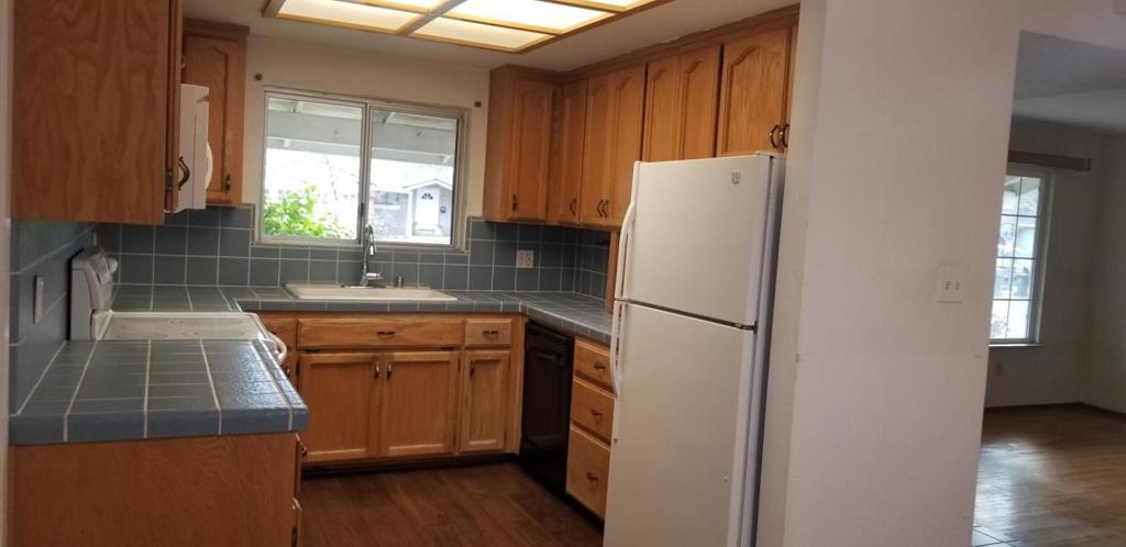 6057 Pineland Avenue