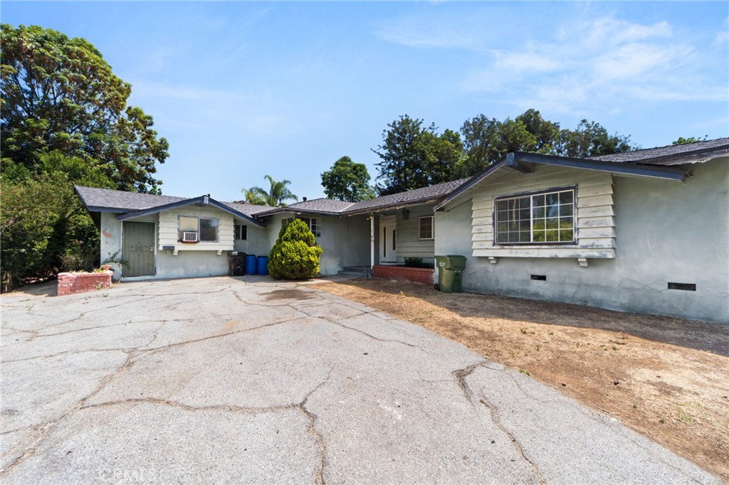 3242 N Rancho La Carlota