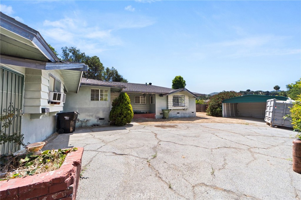 3242 N Rancho La Carlota