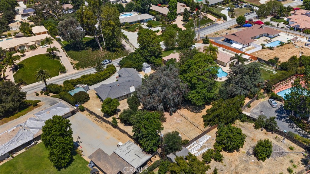 3242 N Rancho La Carlota