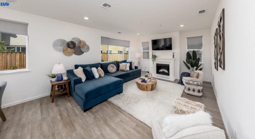 listing image 130726605582117188726