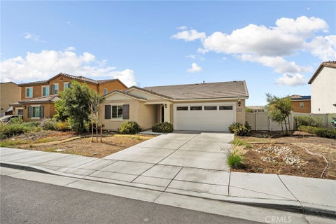 Tiny photo for 246 Scarlet Oak LN, San Jacinto, CA 92583 (MLS # CV26225115)