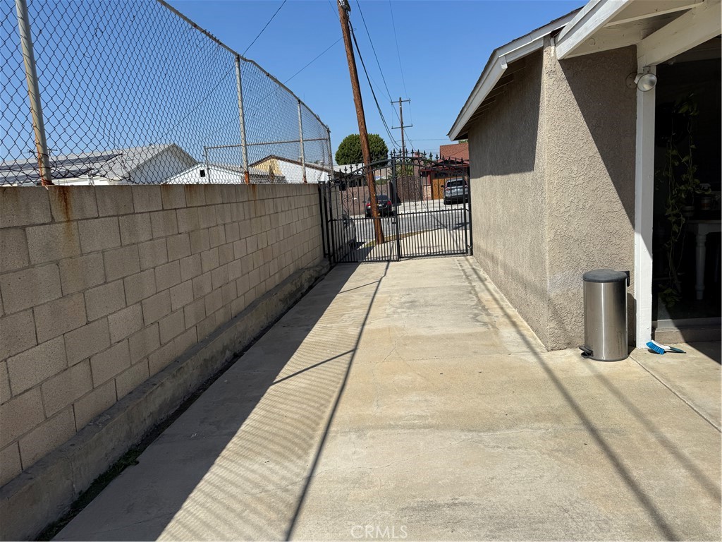 14052 Reis Street