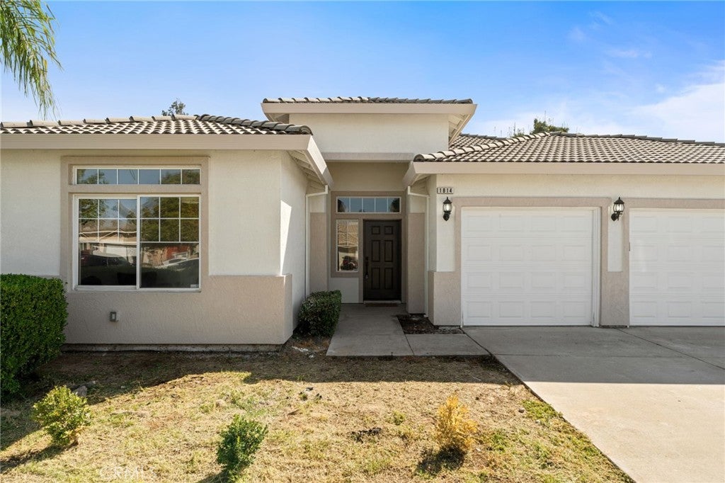 1814 White Pines Court