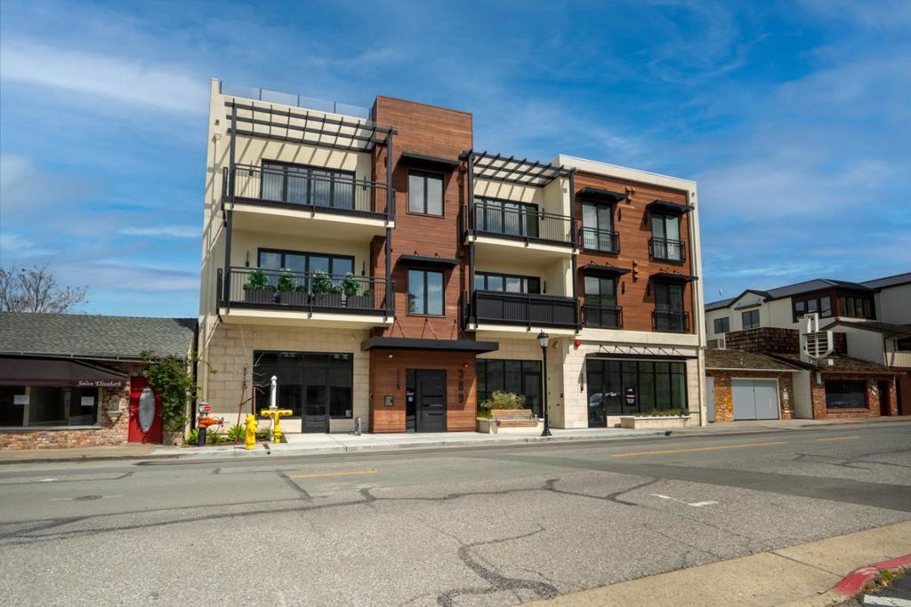 Final unit in the development! Located in the heart of downtown Los Altos! All the finest amenities and finishes, courtyard access off the back patio! Just repriced and it's truly a fantastic value for the quality and square footage! Convenient ground floor unit! Some of the finishes and amenities include extra layers of drywall for sound proofing, heated flooring in primary bath, curb-less shower w/linear drains and bench seat, La Cantina bifold doors, bidet toilet in primary bedroom, Wolf cooktop, Sub-zero appliances, real white oak 7.5 inch plank flooring, Caesarstone quartz counter top and backsplash, backlit and defogging mirrors, solid core doors, high ceilings, washer & dryer included, tankless water heater, nest thermostats, private storage locker, bike storage room, two dedicated underground parking spaces, extra wide and tall hallway, end-cut, butcher block & white oak flooring. Private gym for residents (10 units total), roof top living area with BBQ, and outdoor kitchen for residents, secure building with private access, Wonderful downtown Los Altos location with an easy walk to Draegers, Walgreens/Los Altos Grill/Safeway/Main Street/State Street, & more*Los Altos Schools. Luxury downtown living doesnt get any better!