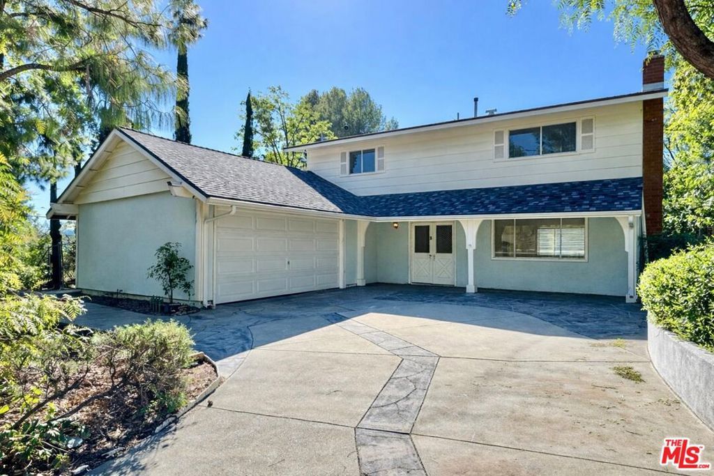 Photo of 26026 Adamor Road, Calabasas, CA 91302 (MLS # 26663523)