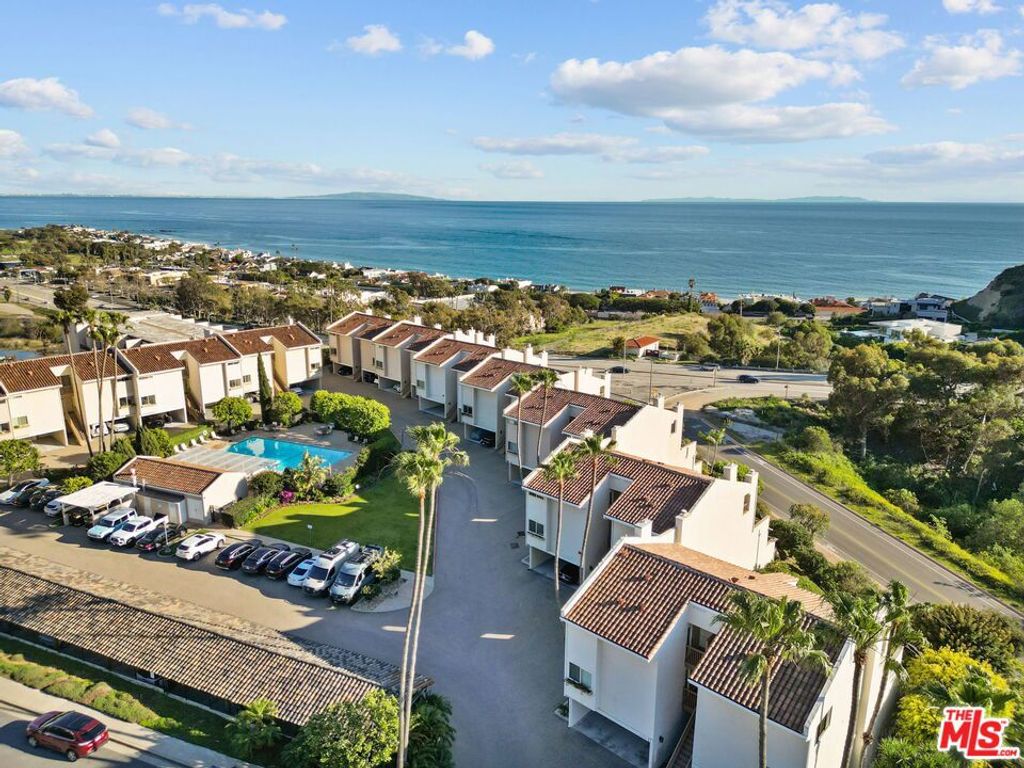 Photo of 23924 De Ville Way #D, Malibu, CA 90265 (MLS # 26654783)