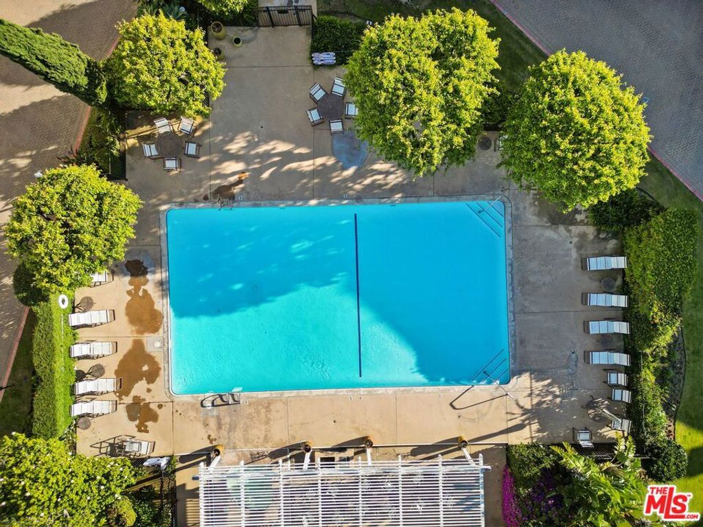 Photo of 23924 De Ville Way #D, Malibu, CA 90265 (MLS # 26654783)