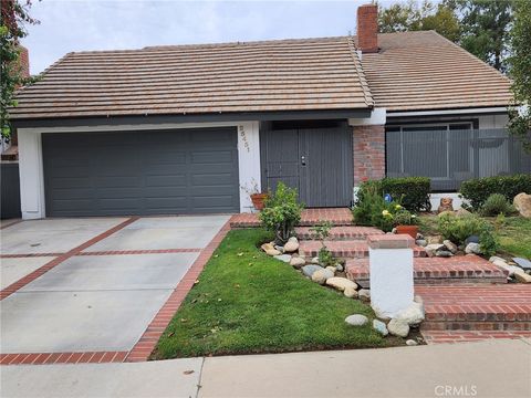 Photo of 25451 Via Macarena, Valencia, CA 91355 (MLS # SR25195086)