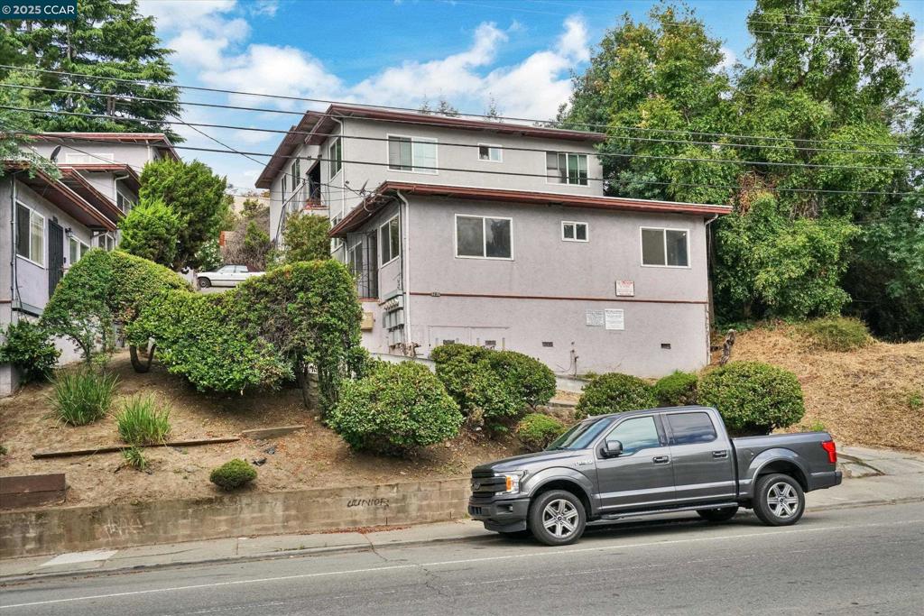 Outstanding Investment Opportunity – Centrally Located 4-Plex Near Mills College. Attention investors and savvy buyers! This entry-level priced 4-plex offers strong income potential with a remarkable 7.4 GRM and 10.6% Cap Rate. Located just minutes from Mills College and major transit corridors, this well-situated property features four spacious 2-bedroom, 1-bath units. Two units are currently vacant, presenting immediate upside for owner-occupants or rental income optimization. While the property does need some upgrades and repairs, the solid bones and incredible cash flow potential make this a compelling value-add opportunity. Whether you're expanding your portfolio or diving into multi-family ownership, this is a must-see!