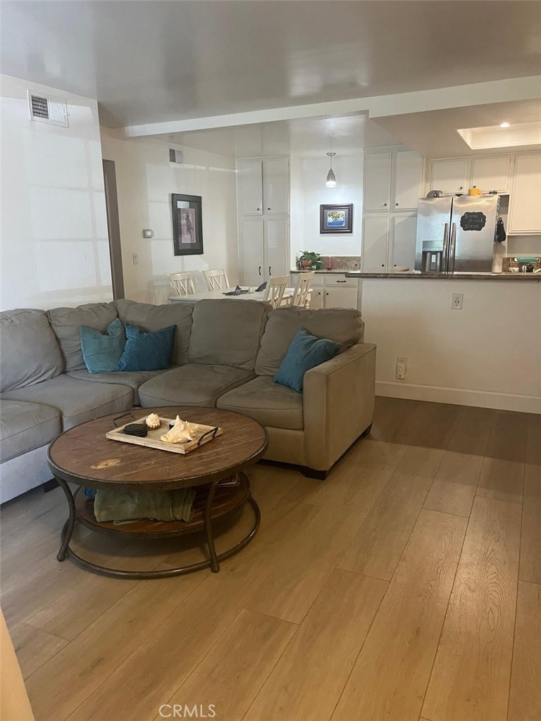 24367 Avenida De Los Ninos 43