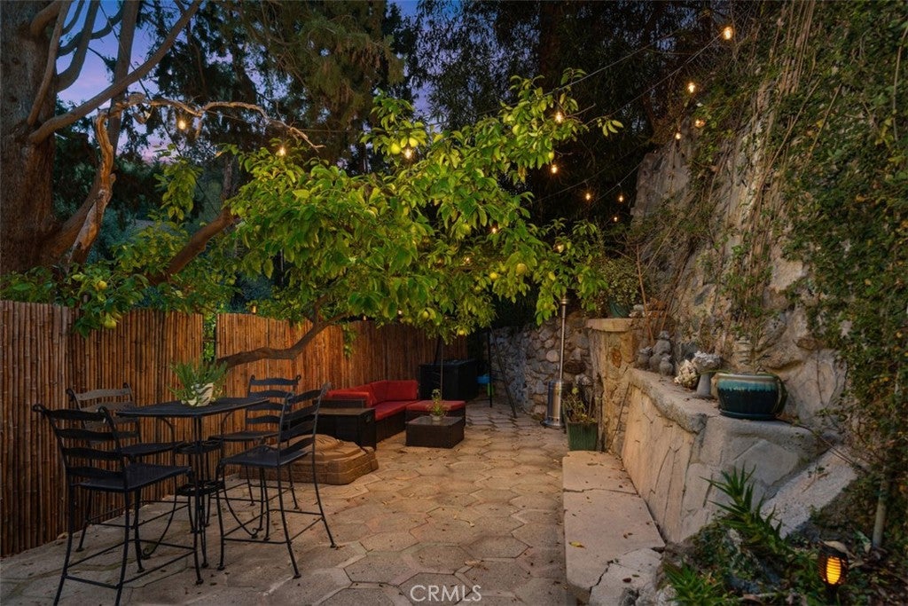611 Country Club DR, Burbank CA 91501