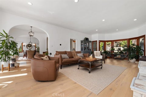 Photo of 611 Country Club DR, Burbank, CA 91501 (MLS # OC26219303)