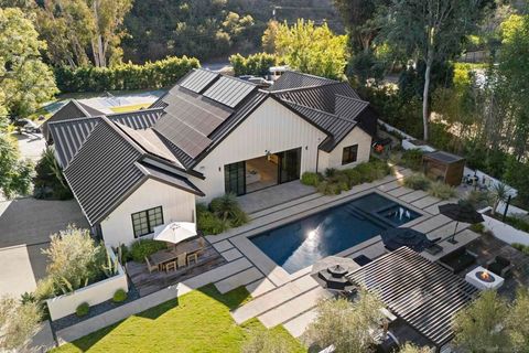 Photo of 4874 Sun Valley Rd Rd, Del Mar, CA 92014 (MLS # 250043986SD)