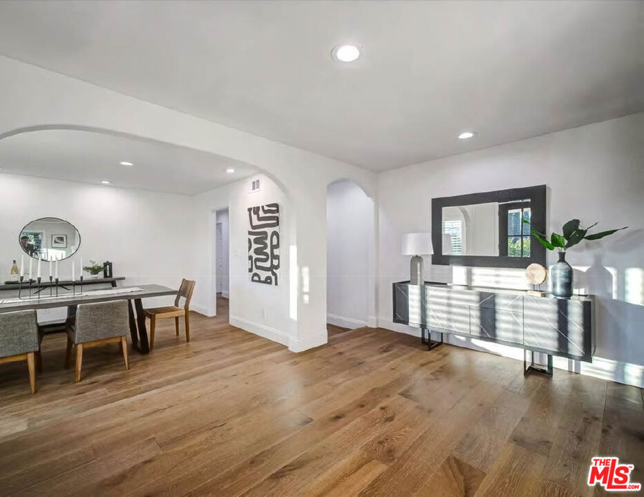 4732 Del Moreno Drive