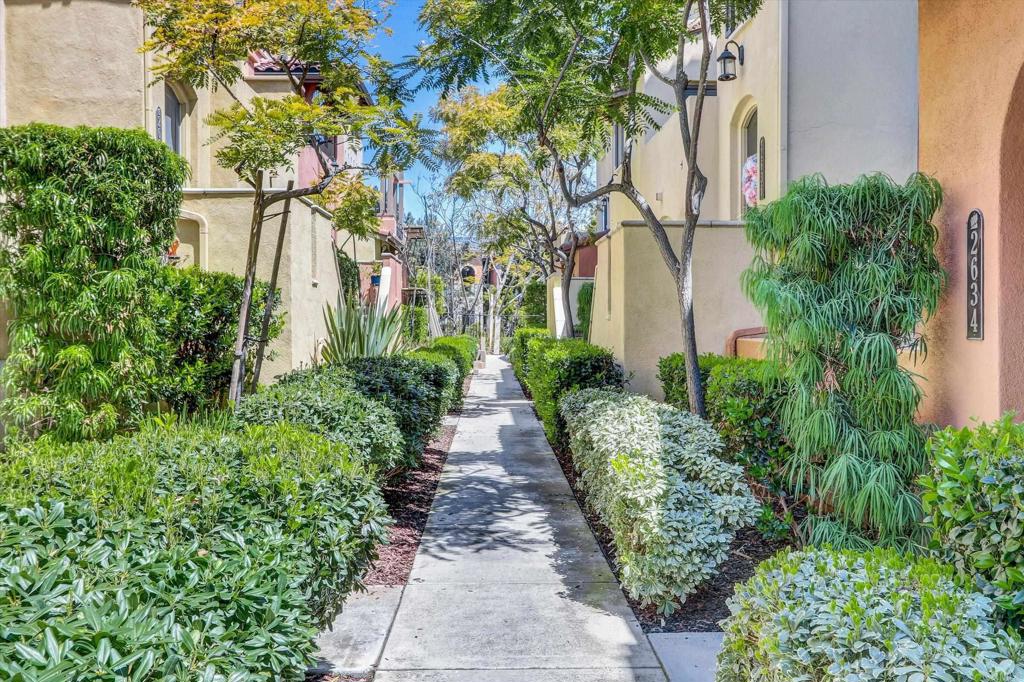 2640 Escala Circle