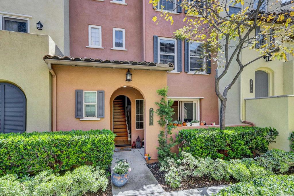 2640 Escala Circle