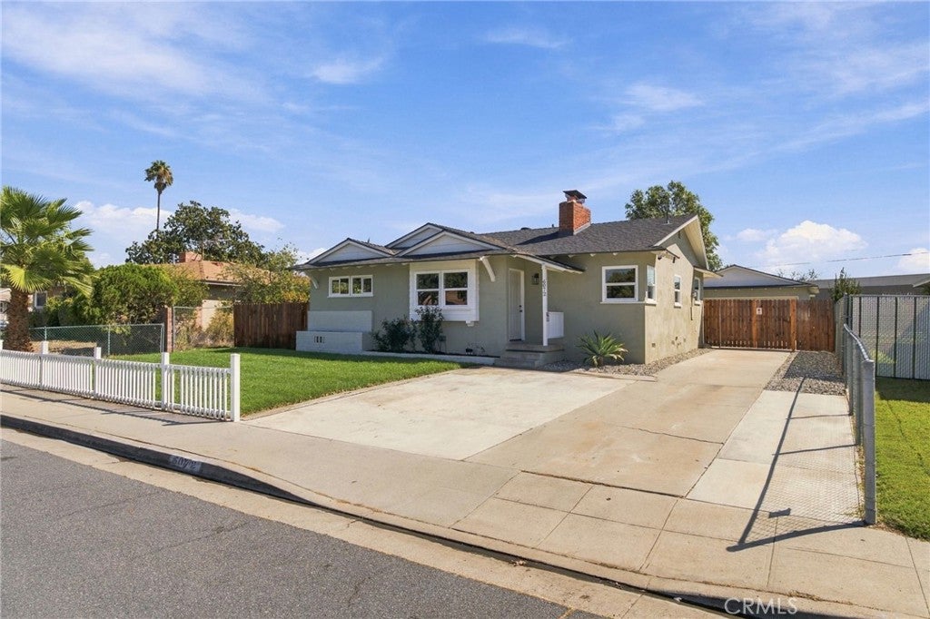 6072 Grand Avenue