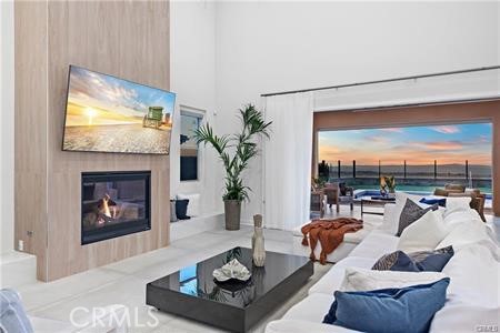 5482 Heritage Oak Drive