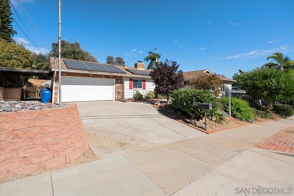 1493 Olive Hills