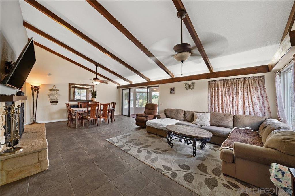 15140 Cool Valley