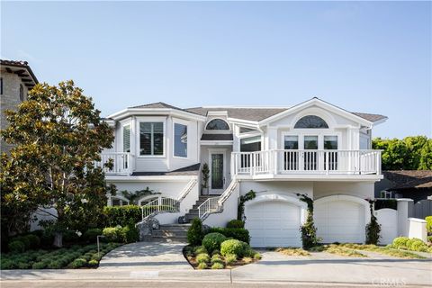 Photo of 212 Kings Pl Pl, Newport Beach, CA 92663 (MLS # NP26065742)