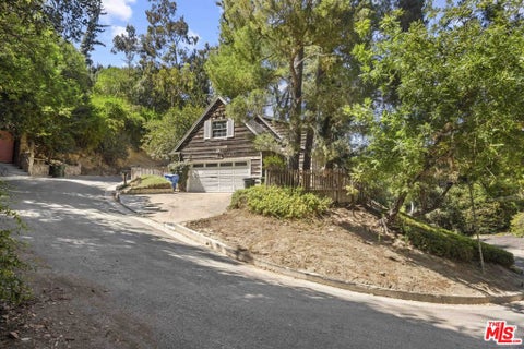 Tiny photo for 14807 Round Valley Drive, Sherman Oaks, CA 91403 (MLS # 26862303)
