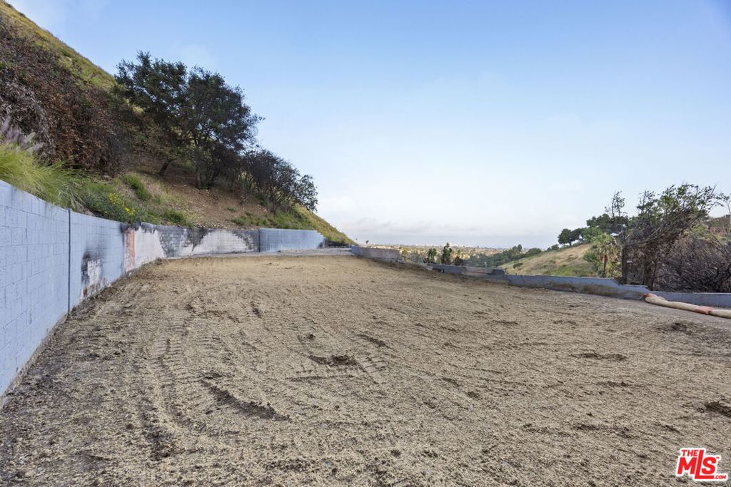 Properties 2 16613 Pequeno Place