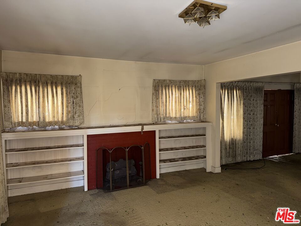 316 N Bronson Avenue