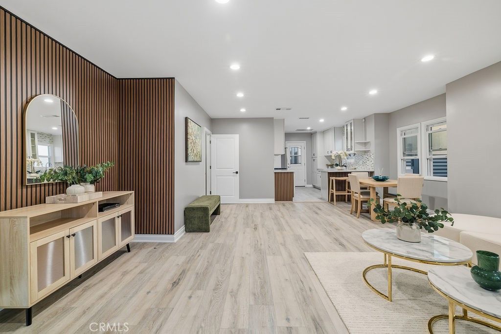 Photo of 767 Fairmont Avenue, Glendale, CA 91203 (MLS # SR25244538)