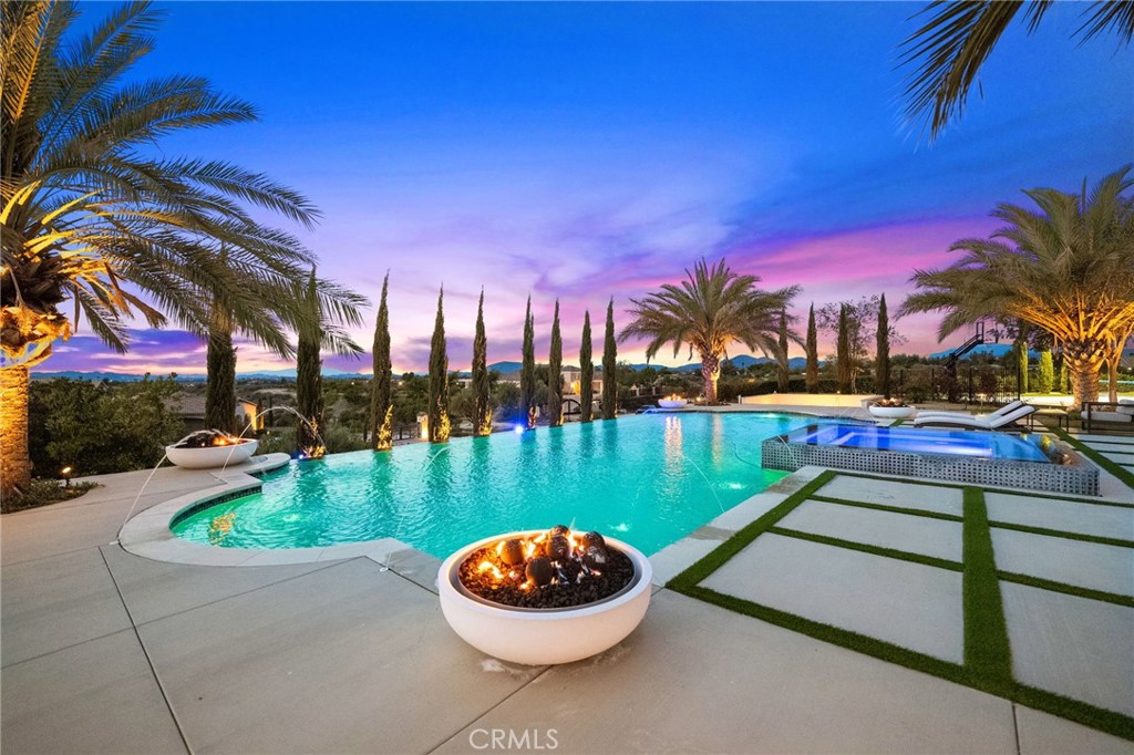 41904 Knoll Vista Lane
