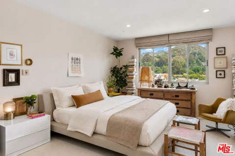 Photo of 7250 Franklin Avenue #903, Los Angeles, CA 90046 (MLS # 26873691)