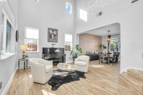 Photo of 2037 Newton Dr, Brentwood, CA 94513 (MLS # 41127412)