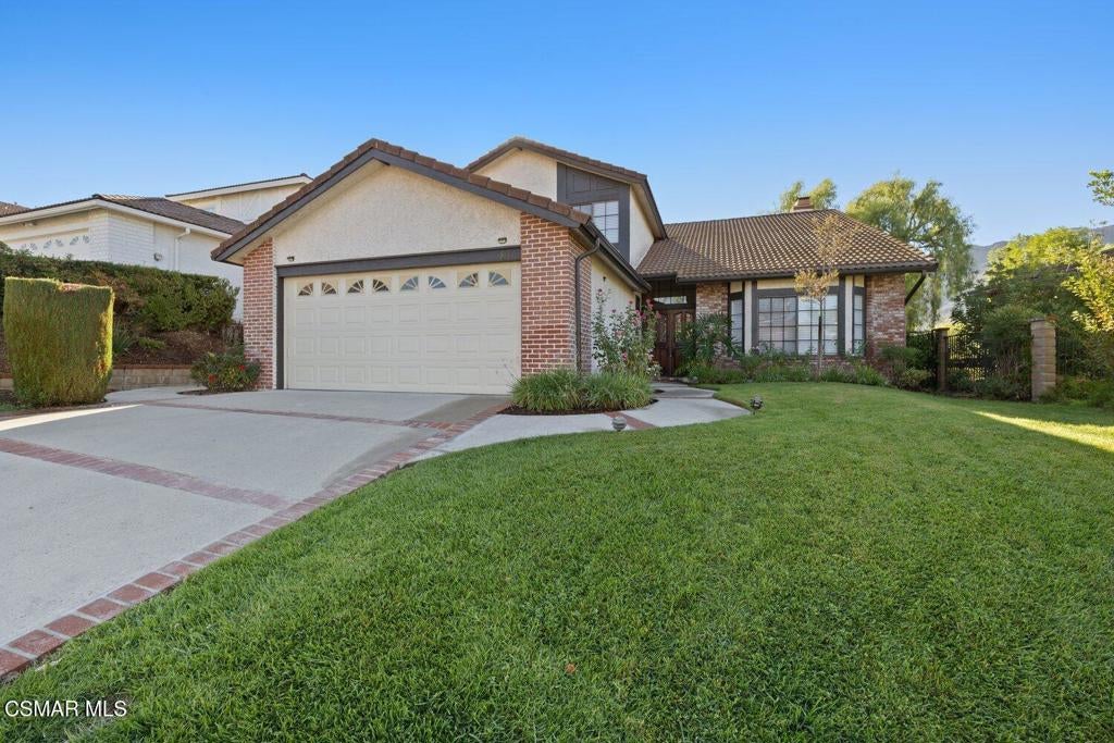 5434 Luis Drive