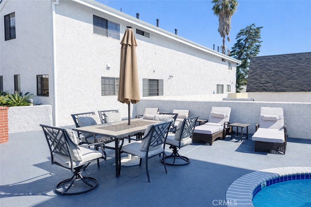 4345 W 154th Street 8