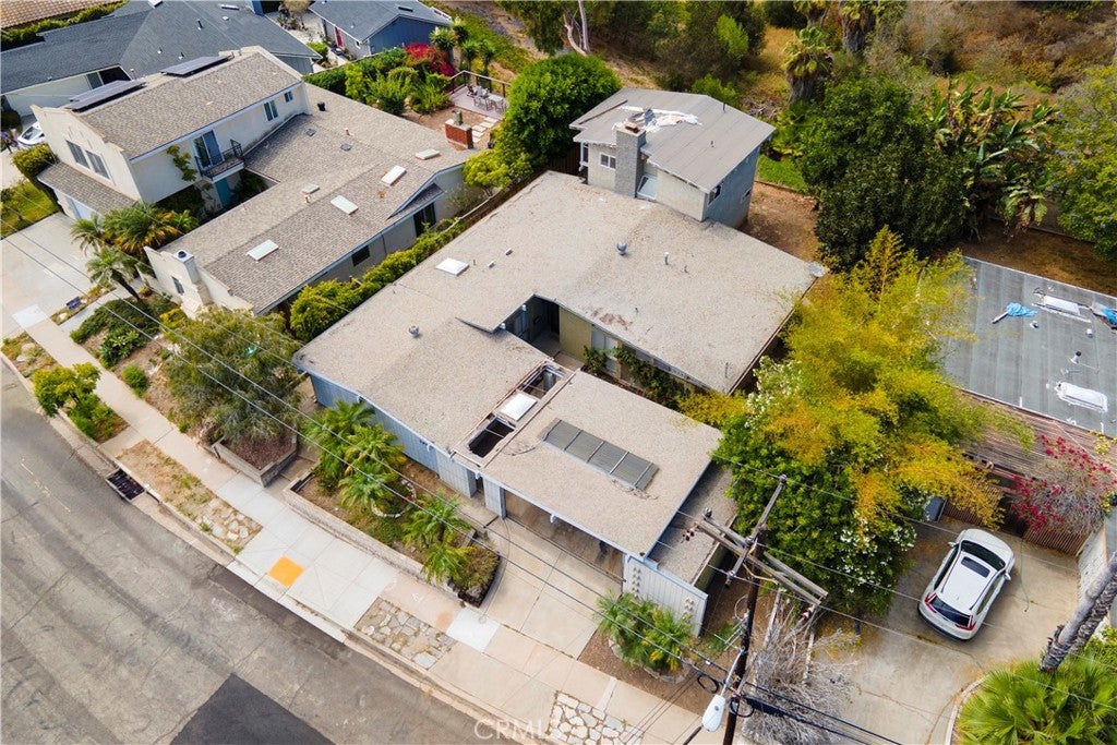 2866 Gobat Avenue
