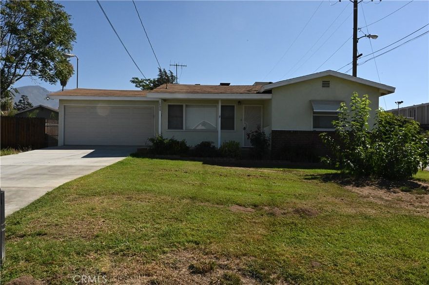 Located in the heart of Yucaipa, this cozy 2-bedroom, 1-bathroom home is a great opportunity for first-time buyers or anyone looking to downsize. Inside, you’ll find a welcoming living room, a kitchen with a quaint breakfast nook, and a versatile bonus room that can be used as an office, playroom, or extra living space. The property also includes a 2-car garage. With its central location close to schools, shopping, and dining, this home offers convenience and potential at an affordable price!