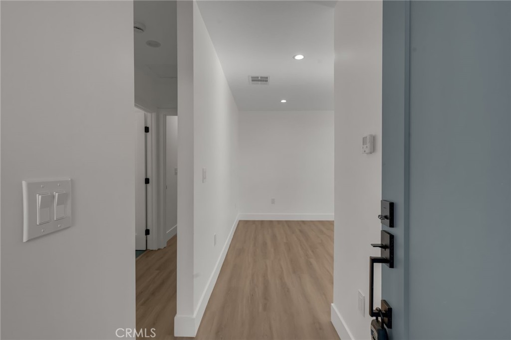 15208 Fernview