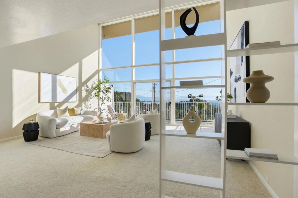 404 Portofino Drive 3