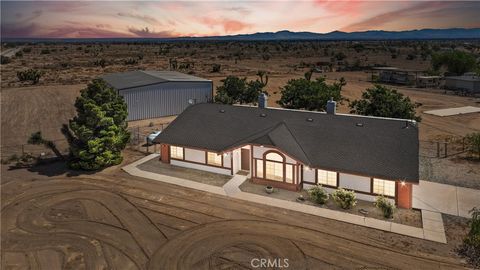 Photo of 9191 White Road, Phelan, CA 92371 (MLS # HD25149391) Photo of 9191 White Road, Phelan, CA 92371 (MLS # HD25149391)